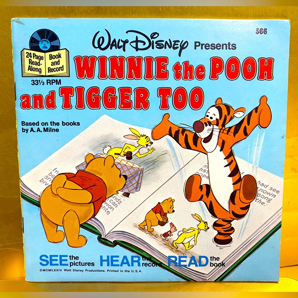 WALT DISNEY PRESENTS WINNIE THE POOH AND TGGER TOO 1974 DISNEYLAND RECORD & BOOK